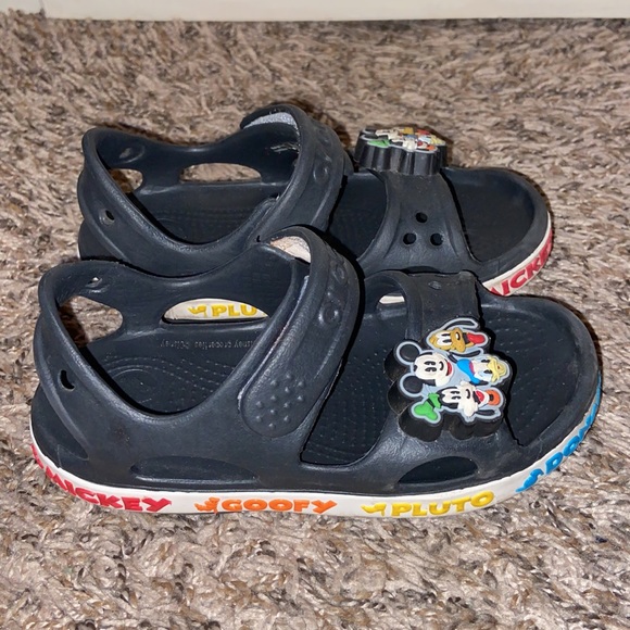 Crocs - Picture 2 of 3